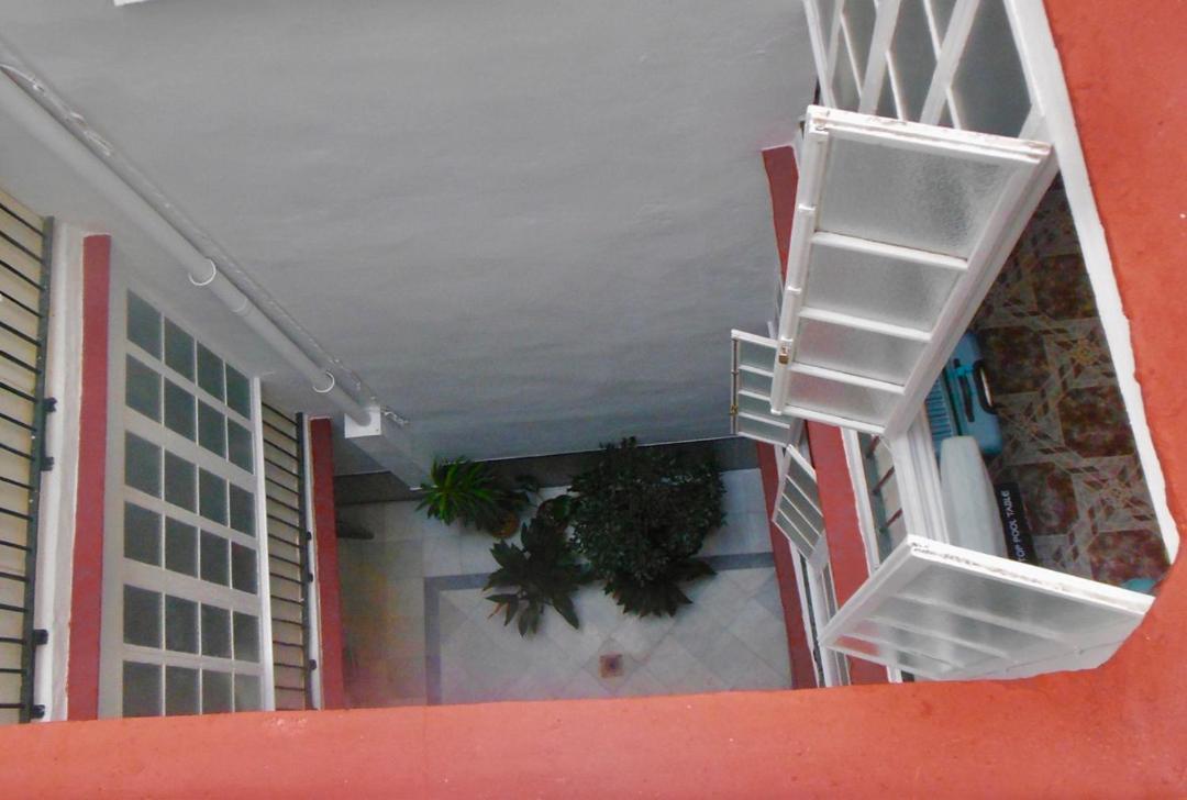 Habitaciones La Pepa Cádiz Exterior foto